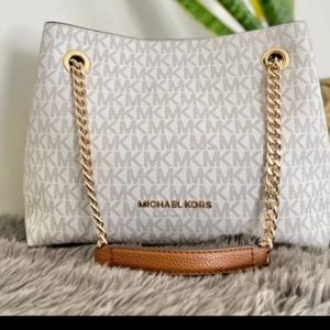 MICHAEL KORS JET SET  CHAIN MESSENGER CROSSBODY